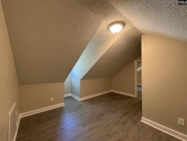 Building Photo - 624 Torwood Dr