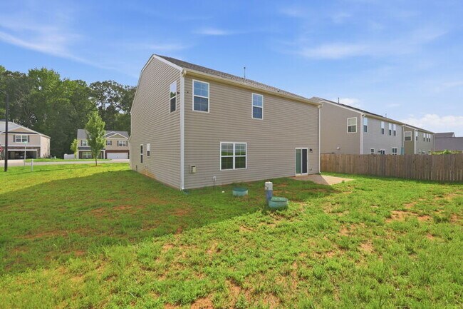 Building Photo - 2509 Summersby Dr