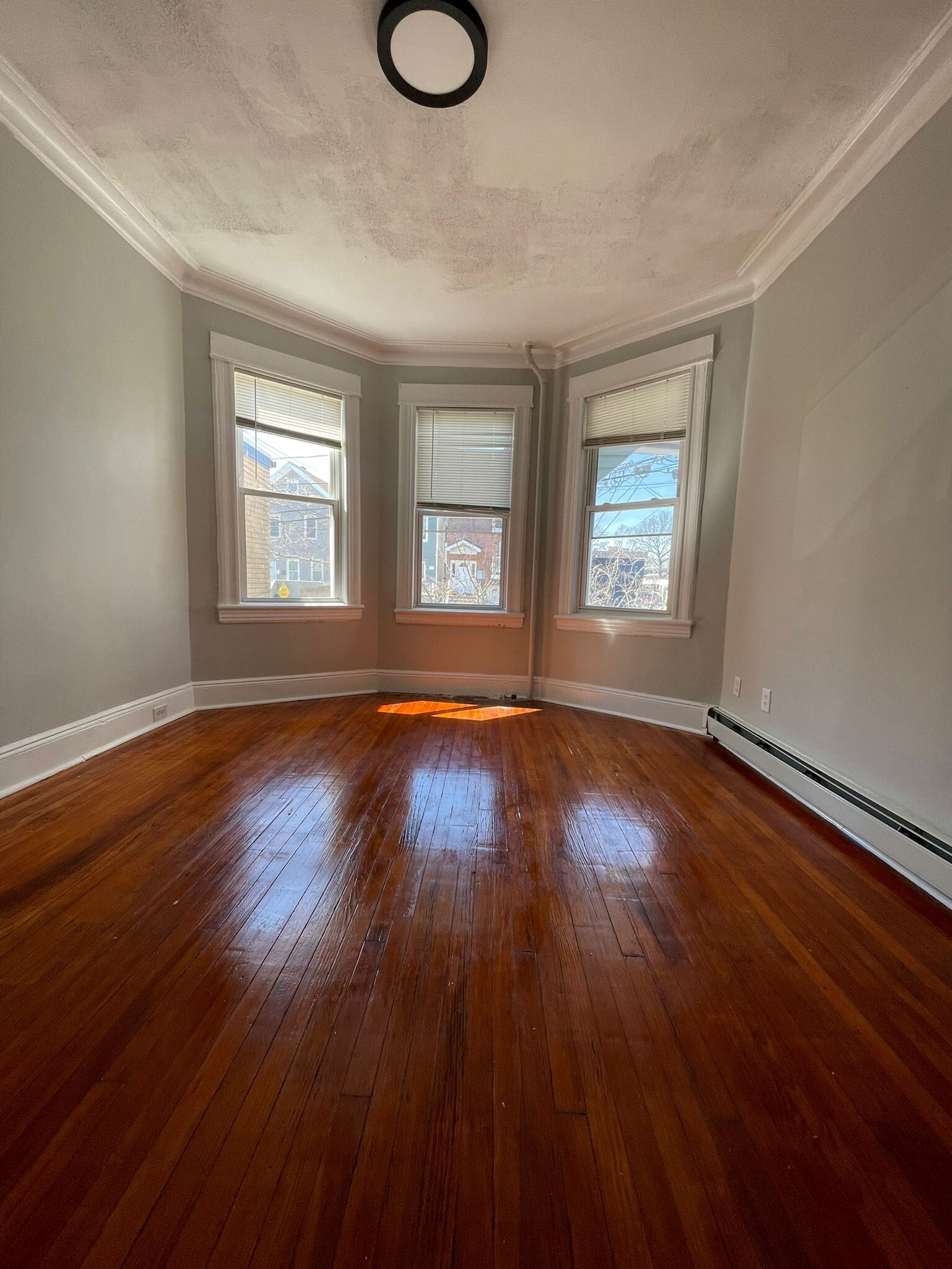 Building Photo - 84 Winfield Ave