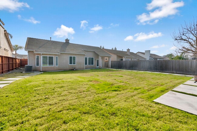 Building Photo - 10556 E Greenbury Way