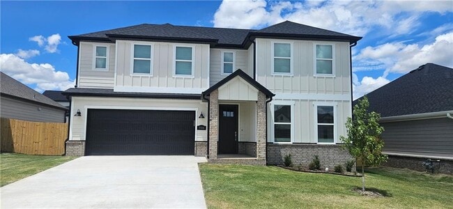 Building Photo - 5906 SW Coywolf St