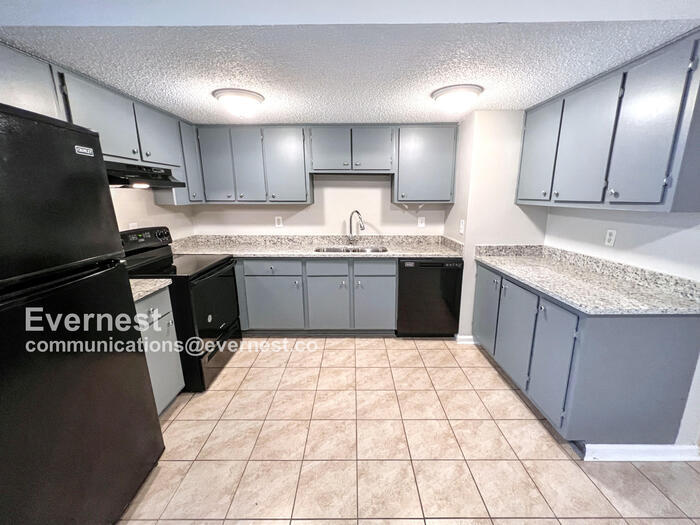 Building Photo - 5698 Winterwood Dr