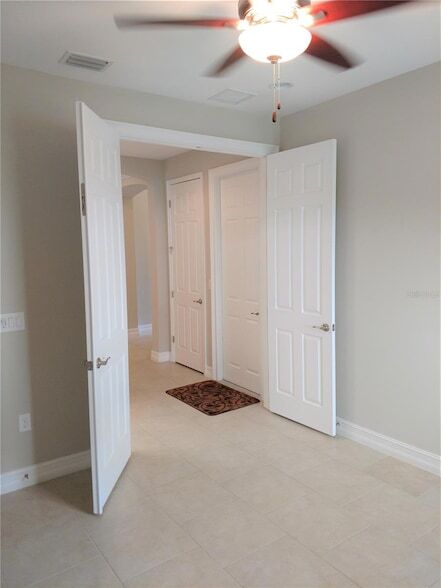 Building Photo - 654 Resolute Ln