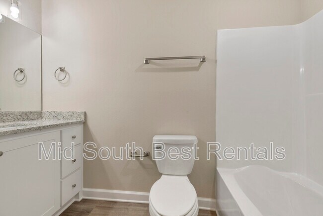 Building Photo - 508 Reba Ln