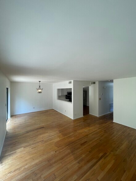 Building Photo - 8326 Tangelo Tree Dr