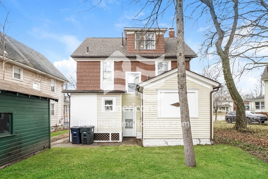 Building Photo - 904 Bloomfield Ave