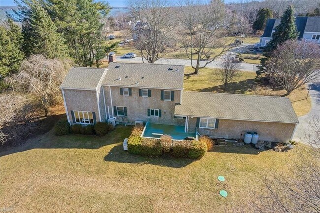 Building Photo - 98 Hargraves Dr