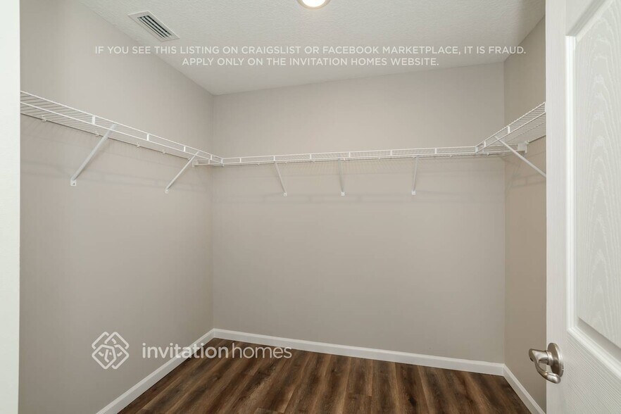 Building Photo - 3851 SW Janiga St