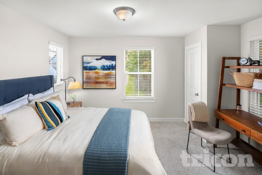 Building Photo - 9835 Willow Creek Commerce Dr