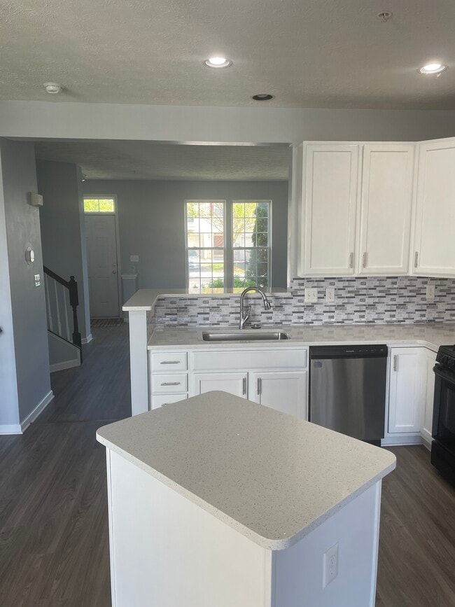 Kitchen - 1409 Pangbourne Way