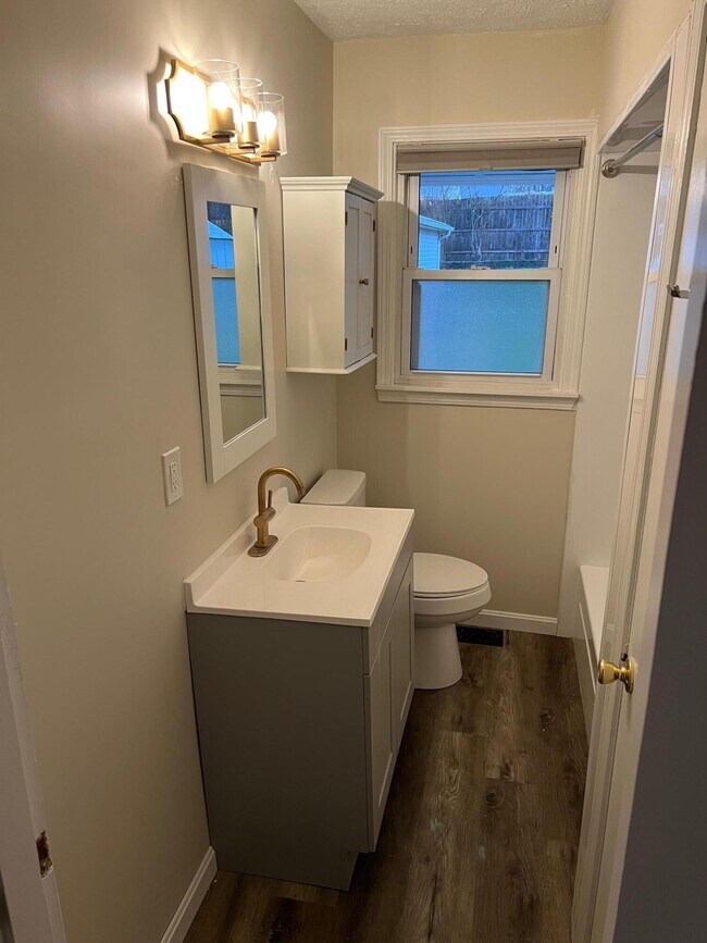 Building Photo - 1659 Strader Dr