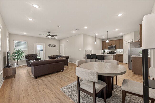 Building Photo - 1010 Gentle Nook Dr