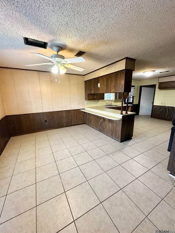 Building Photo - 3572 Madeira Dr