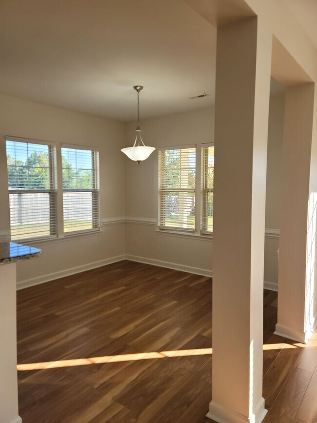 Building Photo - Immaculate 4 Bedroom, 3.5 Bath Home Located in Established Neighborhood. Minutes from Fort Bragg!