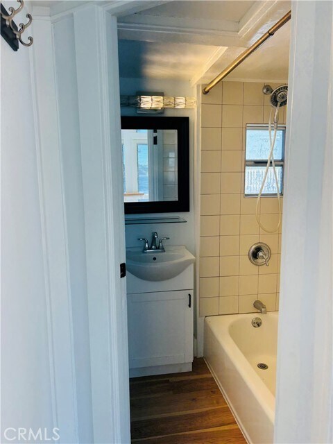 Building Photo - 274 Cliff Dr