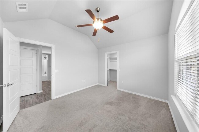 Building Photo - 4559 W Barhem Dr