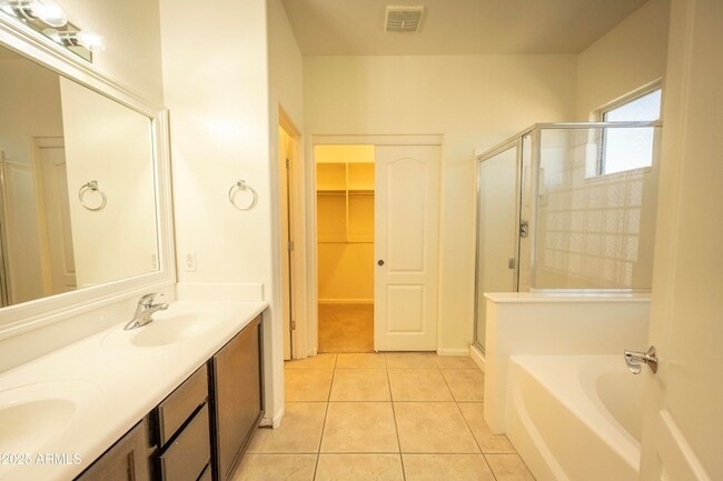 Building Photo - 42920 N Raleigh Ct