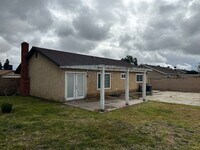 Building Photo - Ontario single 3 bed 2 bath single house