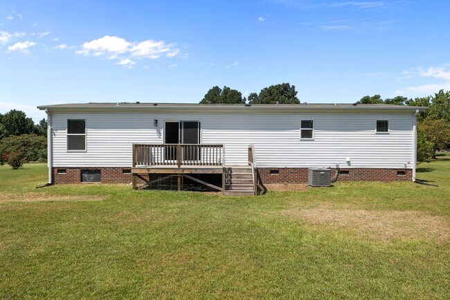 Building Photo - New build home on a spacious lot!
