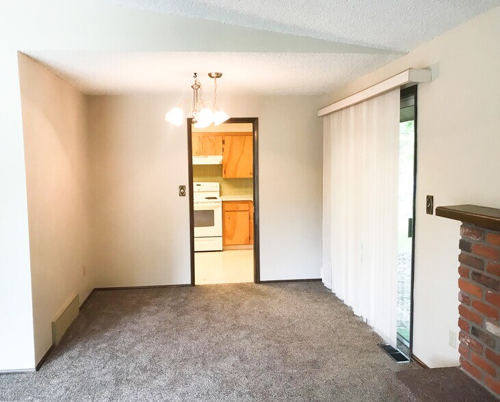 Building Photo - 721 W Bowling Rd