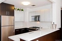 Building Photo - 13-11 Jackson Ave