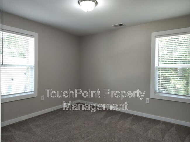 Building Photo - 4525 Lindsay Ln