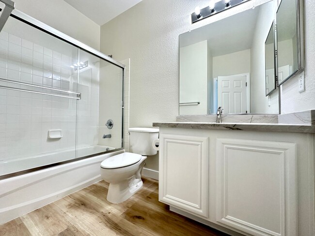 Building Photo - Granite Peaks At Summerlin
