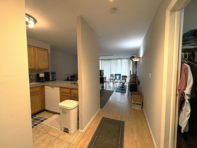 Building Photo - 5810 Oakwood Dr