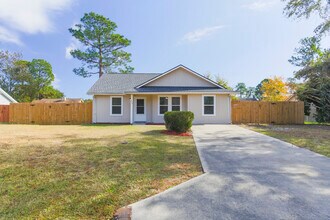 Building Photo - 620 Scott St