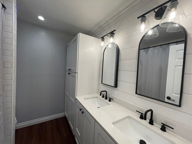 Building Photo - 6600 Warner Ave