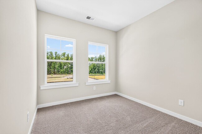 Building Photo - 417 Talbot Dr
