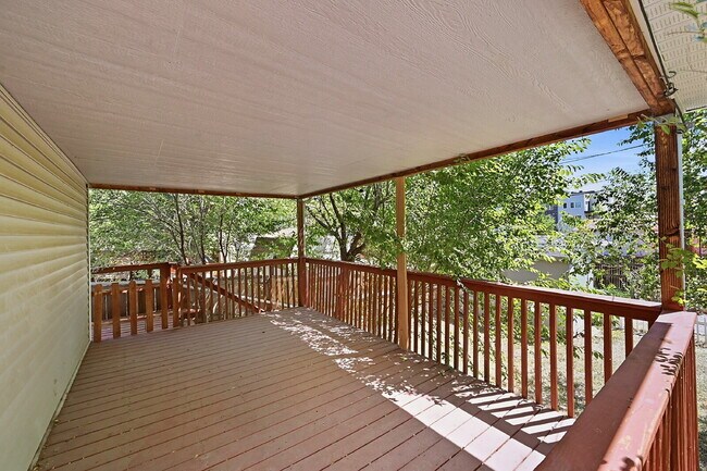Building Photo - $1,985.95 with $300 off the first month's rent, 2 Beds - 2 Bath, Duplex in Lakewood with Cozy Car...