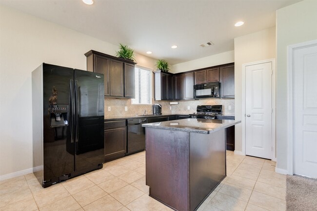 Building Photo - 8127 Running Brook Ln