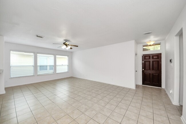 Building Photo - 21738 Sierra Long Dr