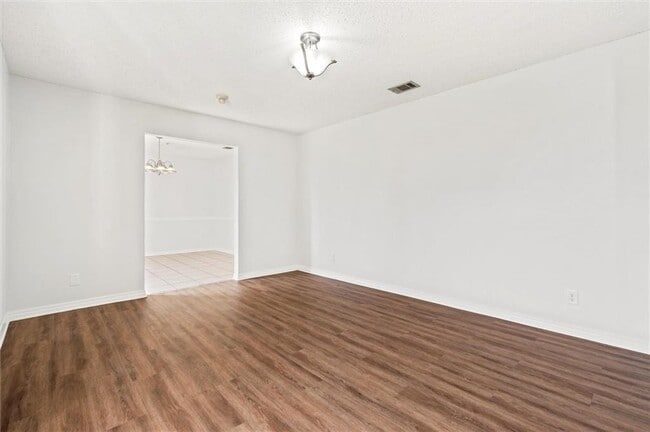 Building Photo - 1240 Lynchburg Ct