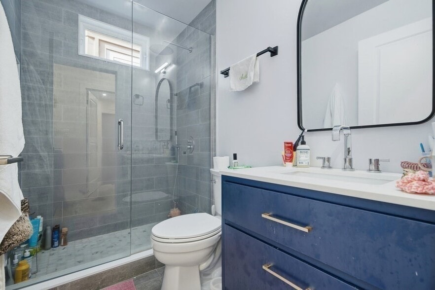 Building Photo - 97 Hillside St