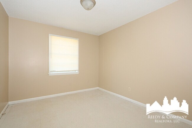 Building Photo - 5087 Breckenwood Dr