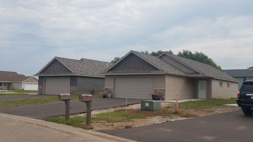 Building Photo - 1726 Aspen Ct