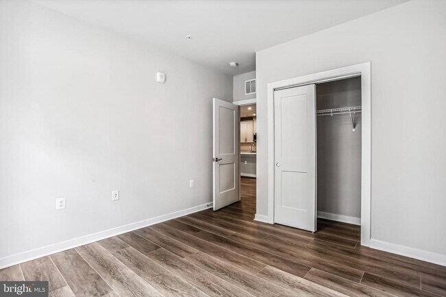 Building Photo - 1675 Bandit Loop
