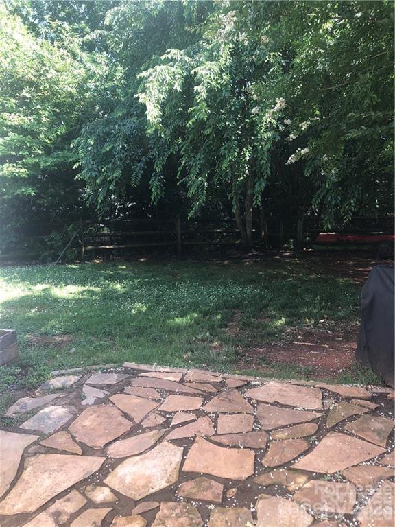 Building Photo - 13830 Hastings Farm Rd