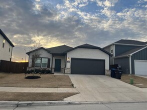 Building Photo - 6841 Fools Gold Dr