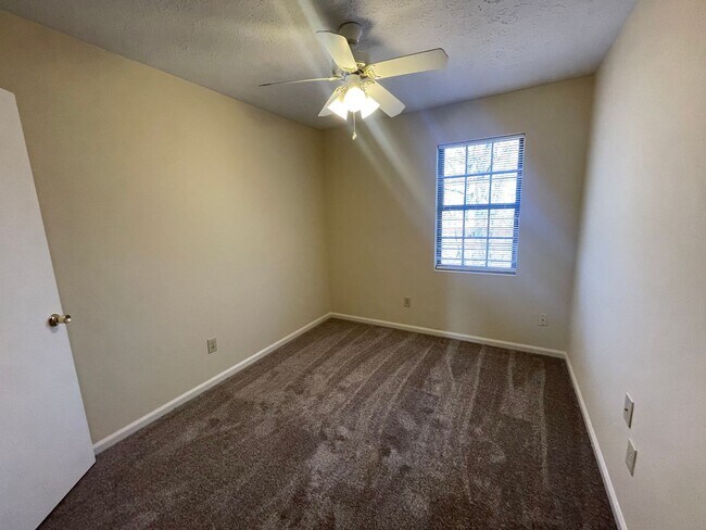 Building Photo - 122 Kitty Hawk Square