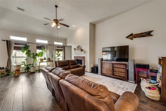 Building Photo - 7018 Paradise Park Bend