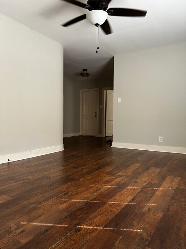 Building Photo - 6601 Meadowlawn St