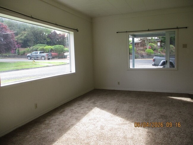 Building Photo - 804 W Marcy Ave