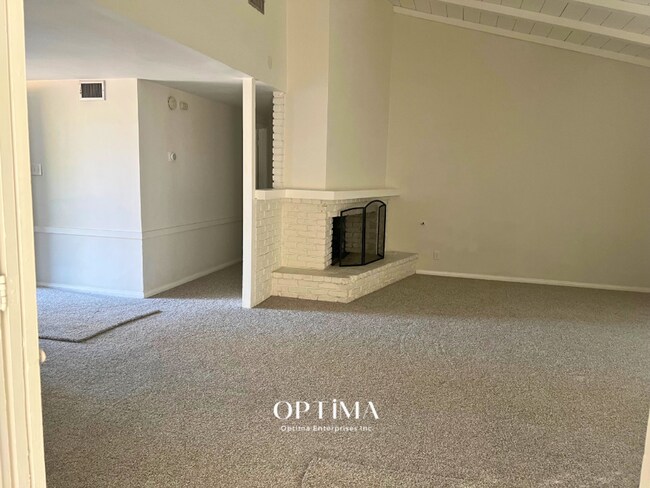 Building Photo - Beautiful Single-Family Home with Modern Comforts