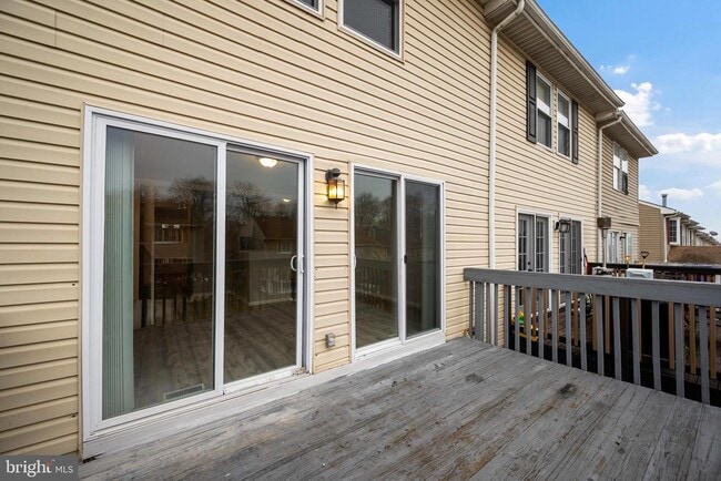 Building Photo - 40 Cobber Ln