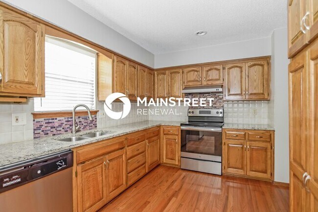 Building Photo - 4 Bedroom Pet-Friendly Home in Olathe, KS ...