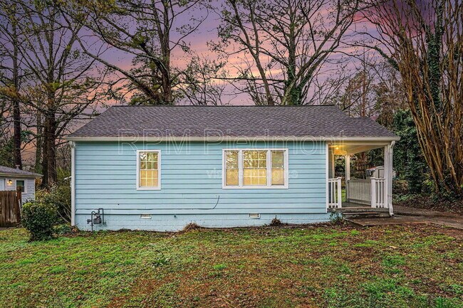 Building Photo - 2135 Jernigan Dr SE