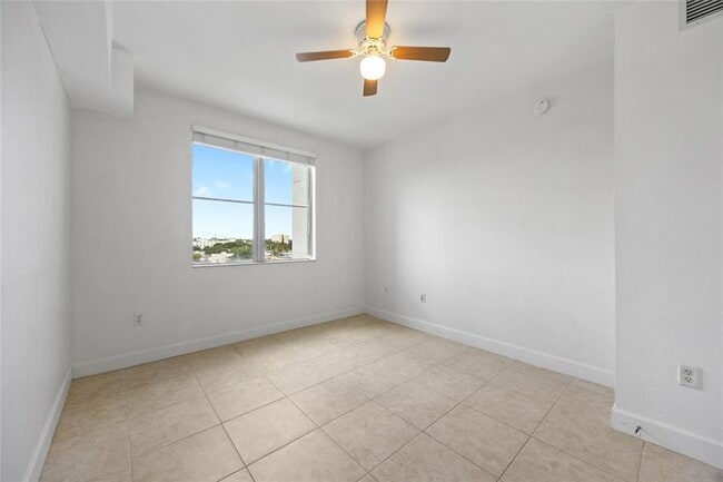 Building Photo - 1830 Radius Dr